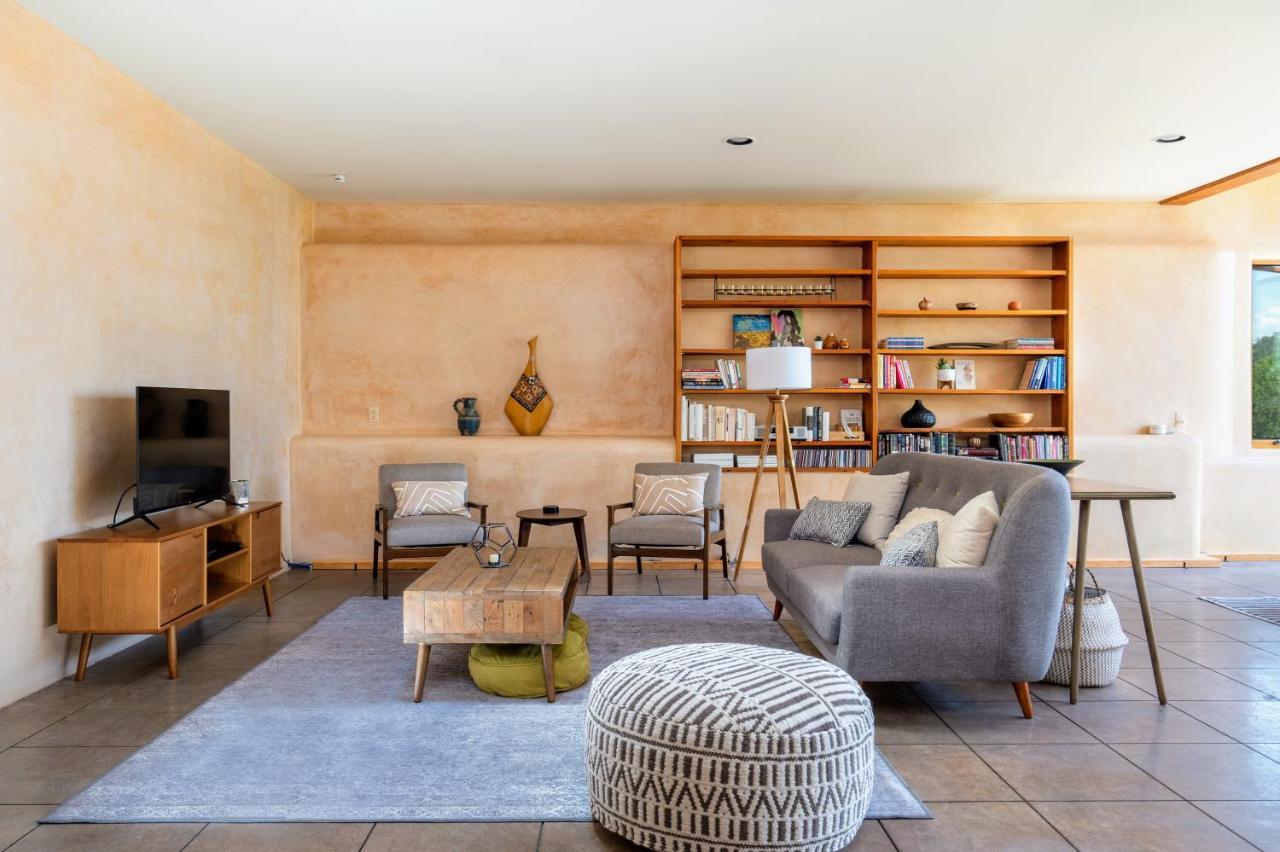 Ridgetop Retreat With 2 Hot Tubs And Views Hébergement de vacances *
