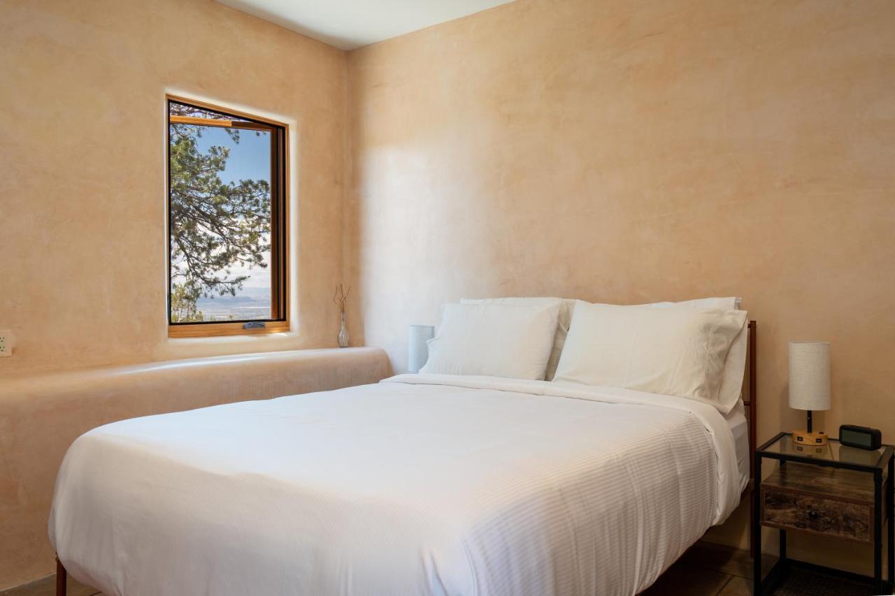 Ridgetop Retreat With 2 Hot Tubs And Views Hébergement de vacances